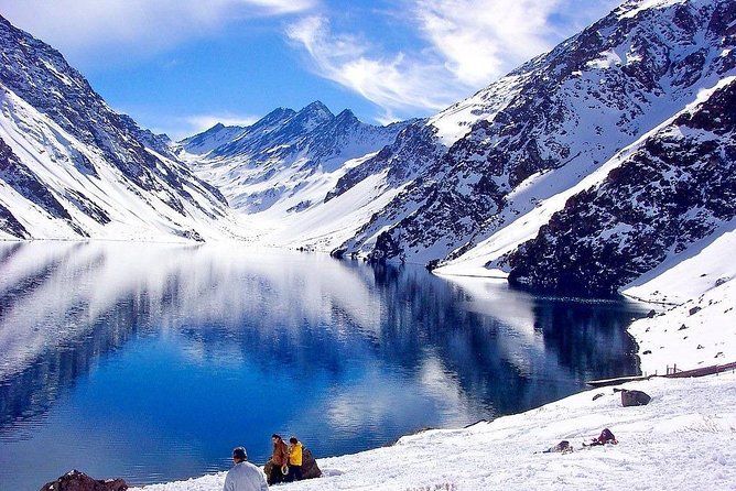 ❄️✨ ¡Vive la magia de la nieve en un increíble Tour a Portillo! ✨❄️